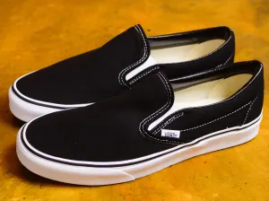 Classic Slip On - Black / White