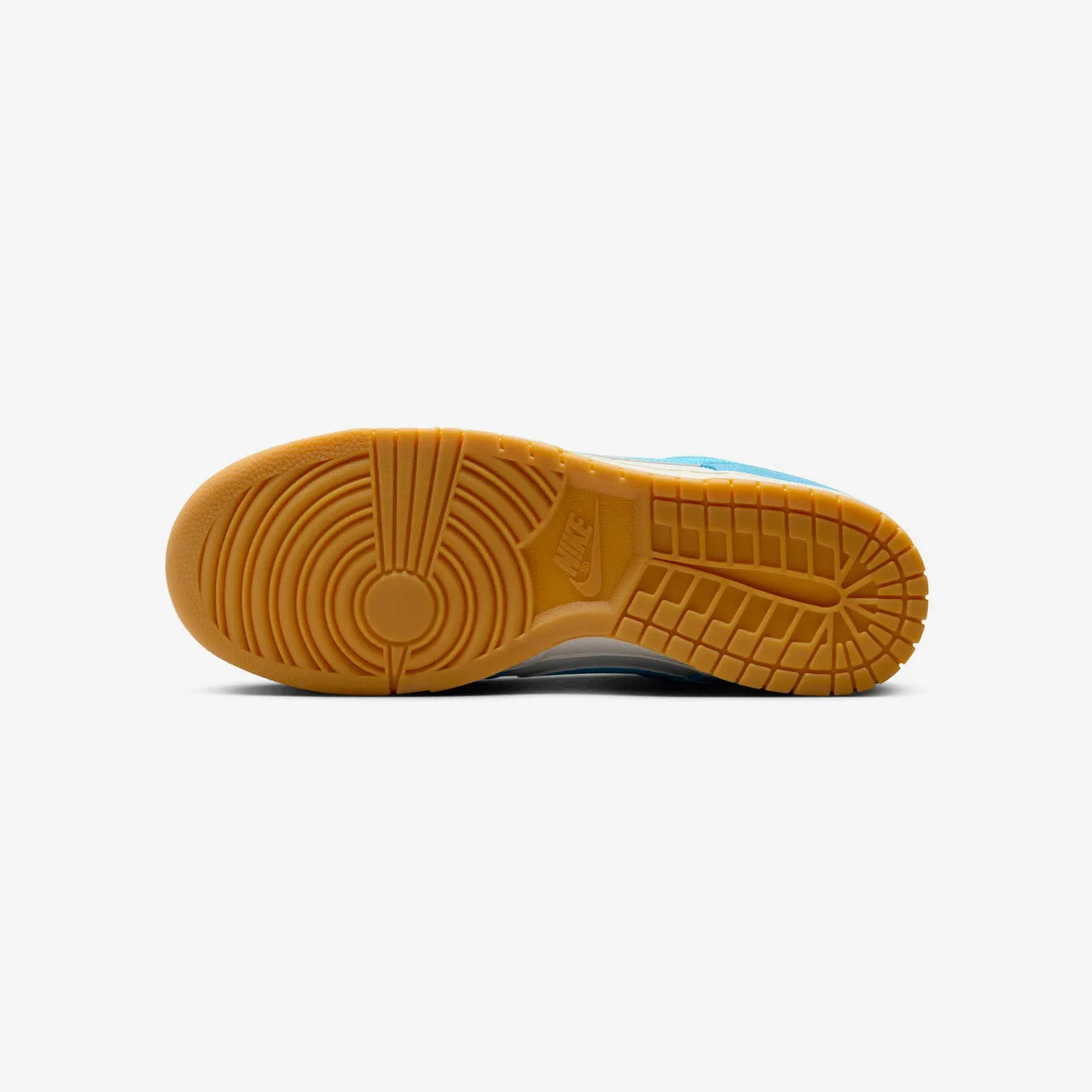 Dunk Low SE