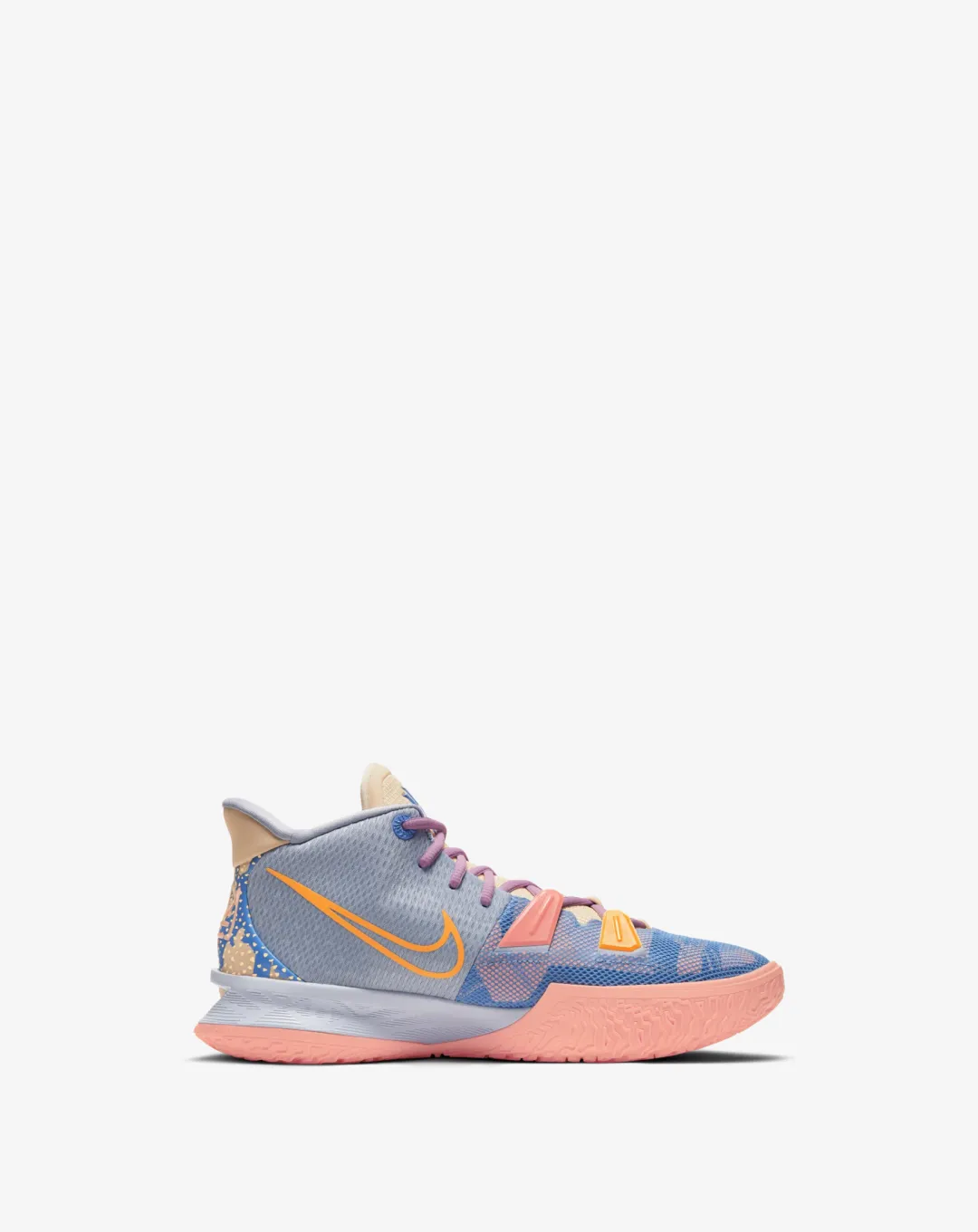 Nike Kyrie 7 Pre-Heat Expressions Basketball Shoe
