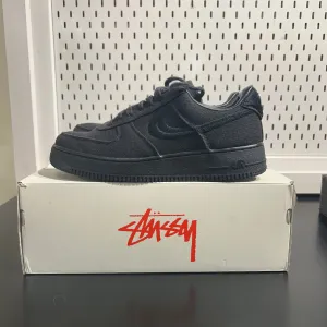 PRE-LOVED Nike X Stussy Air Force 1